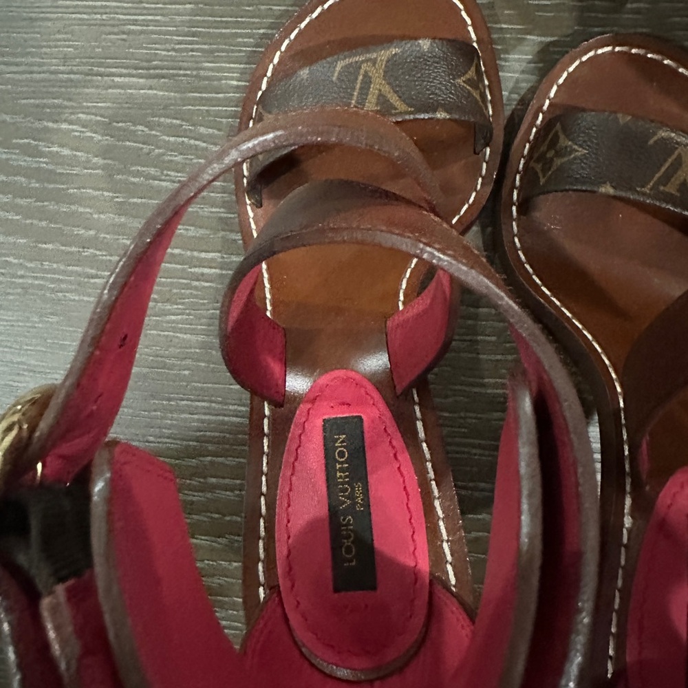 Louis Vuitton Brown and Pink Heels with Distinctive Design - Picture 5 of 8